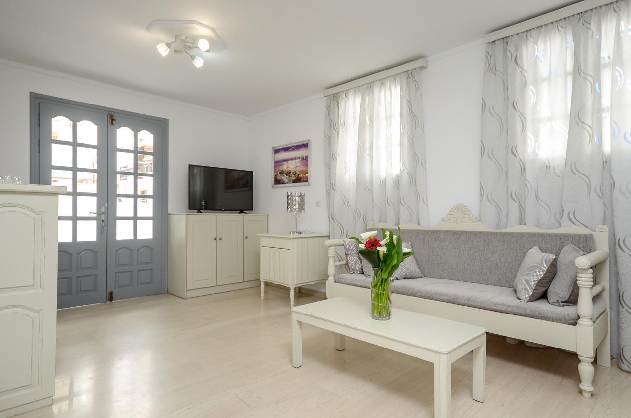 Golden Beach Studios Down Town Naxos City Exterior photo