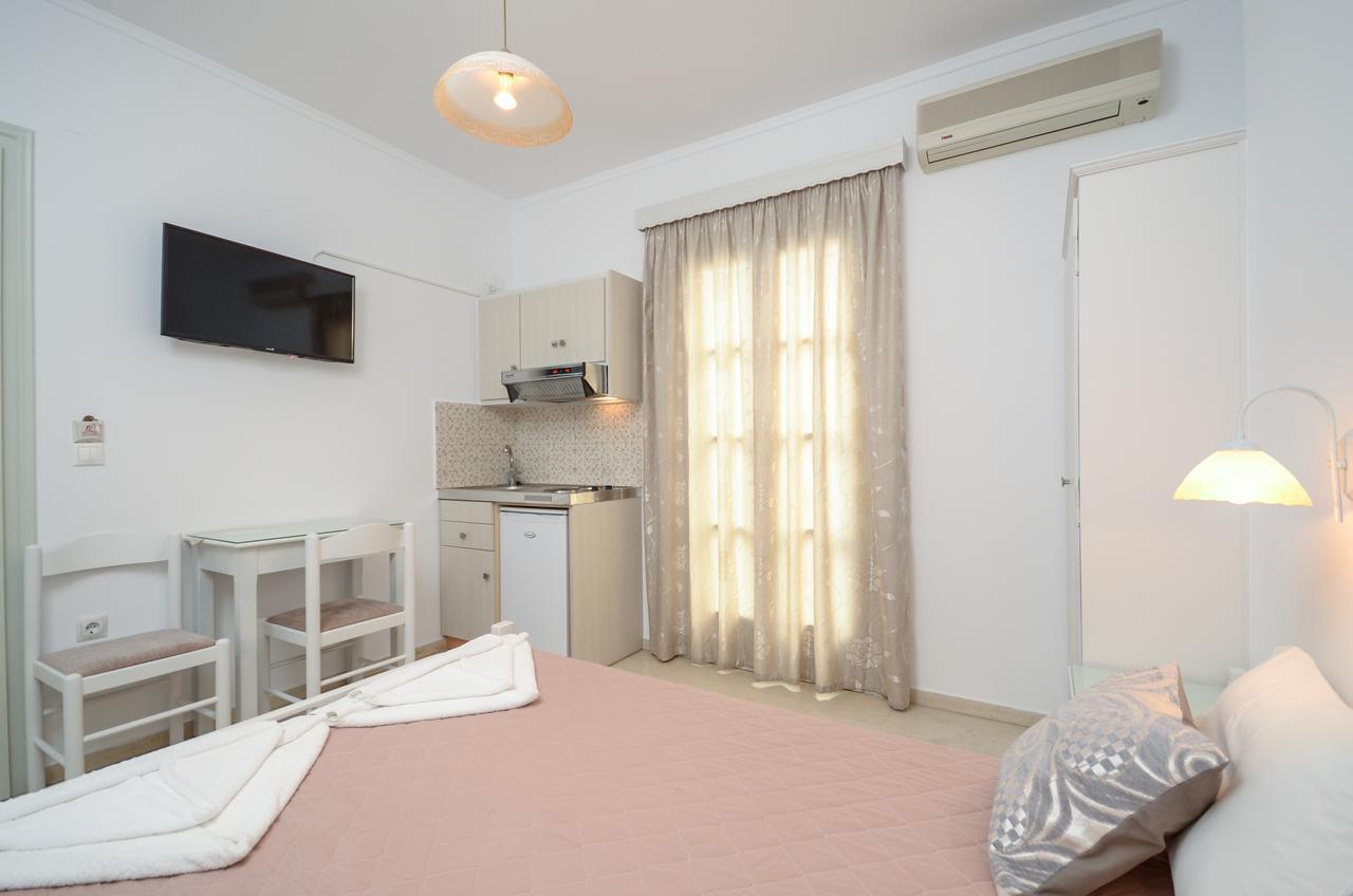 Golden Beach Studios Down Town Naxos City Exterior photo