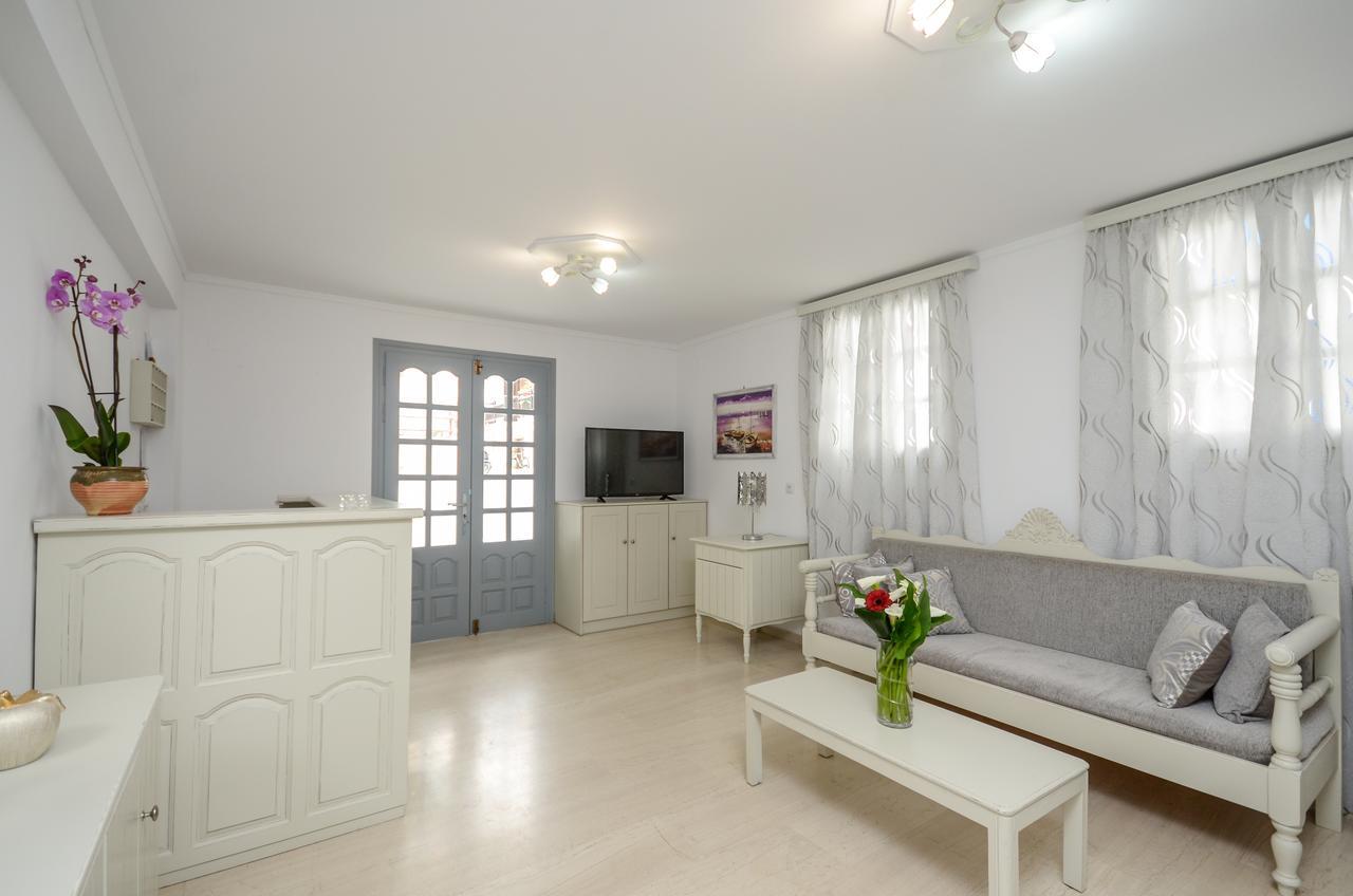 Golden Beach Studios Down Town Naxos City Exterior photo