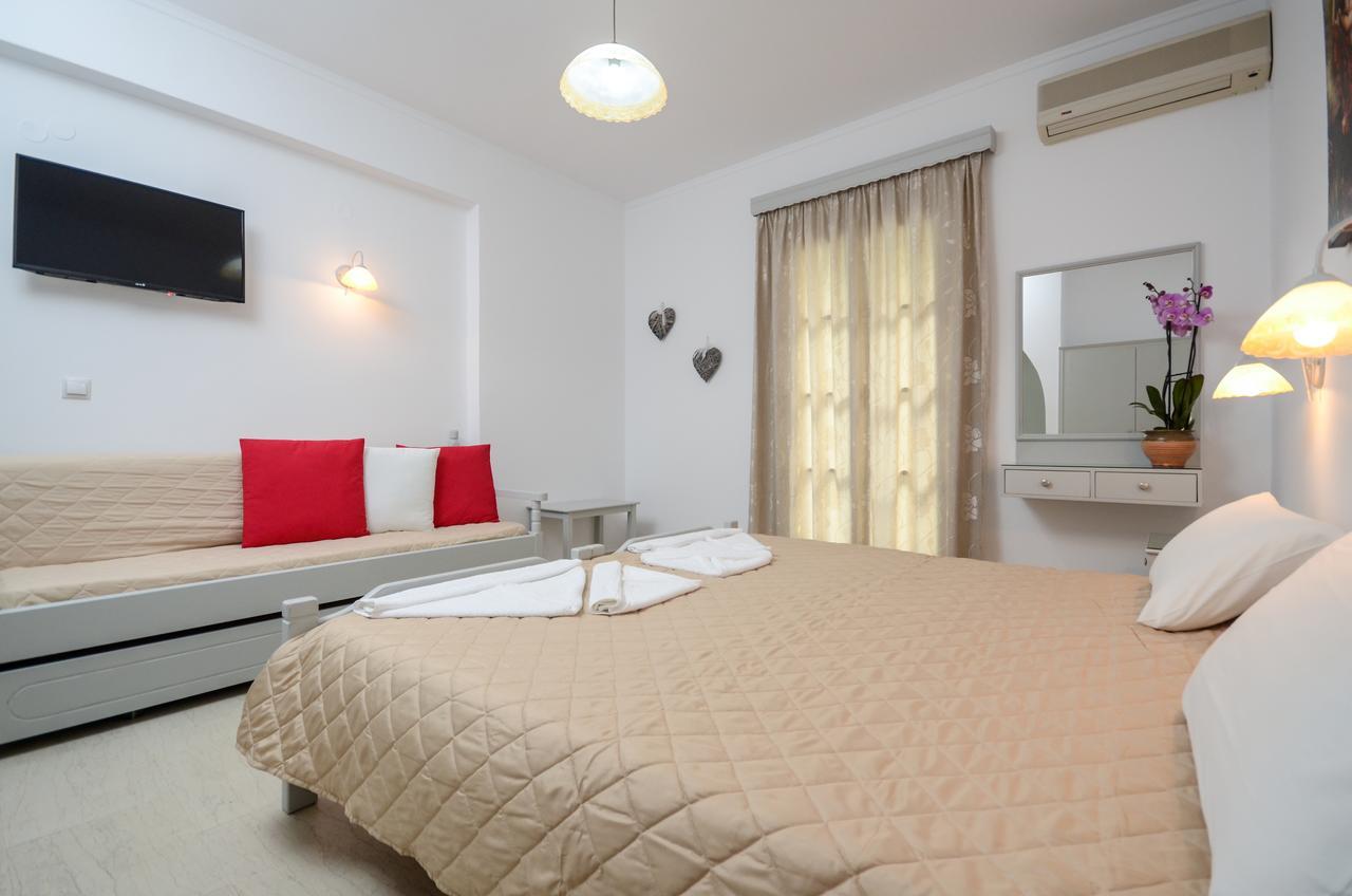 Golden Beach Studios Down Town Naxos City Exterior photo